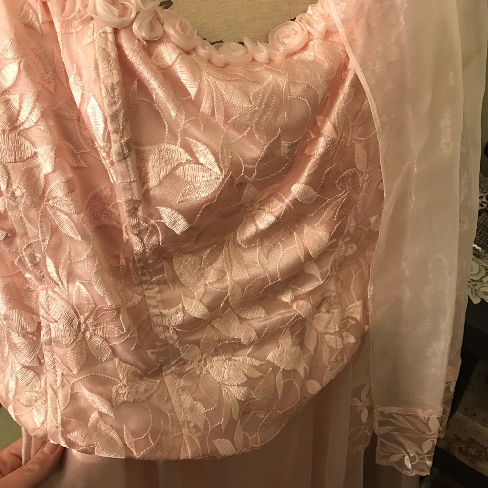 Floorlength prom dress - Picture 4 of 6